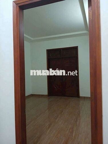 Nhà1 trệt 2 lầu hẻm liên khu 4/5 BHH B bình tân