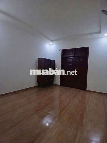 Nhà1 trệt 2 lầu hẻm liên khu 4/5 BHH B bình tân