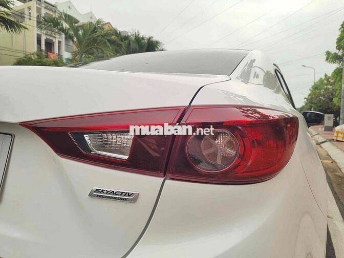 Mazda 3 2016 1.5 AT Sedan - 47000 km