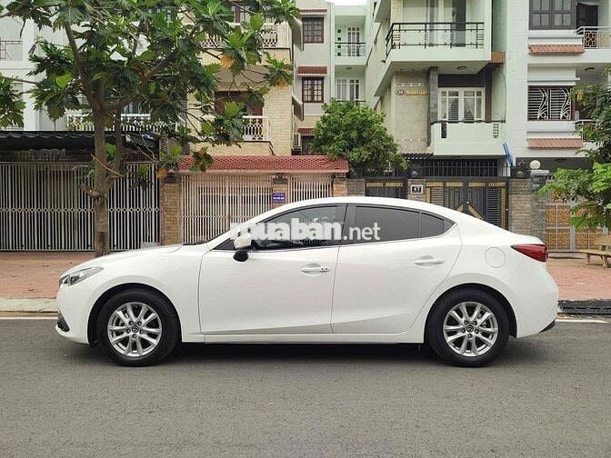 Mazda 3 2016 1.5 AT Sedan - 47000 km