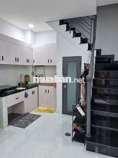 Cho thuê nhà nhỏ đẹp Nguyễn Thượng Hiền phường 4 quận 3