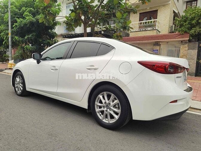 Mazda 3 2016 1.5 AT Sedan - 47000 km