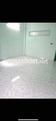 nhà 1 lầu 2pn 2wc có sân còn mới đ 47