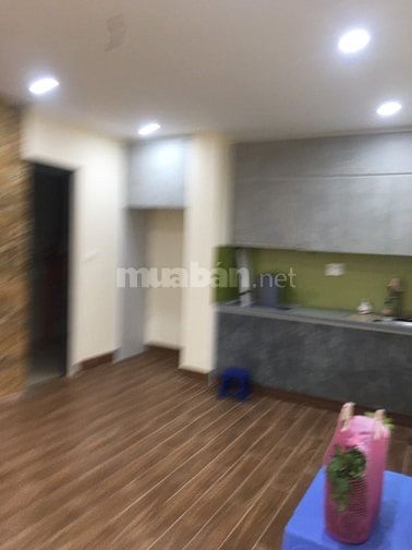 Cho thuê nhà mới tinh Võ Chí Công: 50m2, 6 tầng, thang máy, 25tr