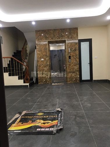 Cho thuê nhà mới tinh Võ Chí Công: 50m2, 6 tầng, thang máy, 25tr