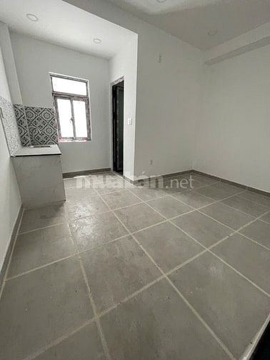 25CHDV Nhà  888/  Lạc Long Quân , Phường 8, Quận Tân Bình.