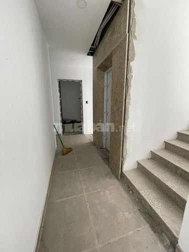 25CHDV Nhà  888/  Lạc Long Quân , Phường 8, Quận Tân Bình.