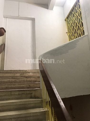 Cho thuê nhà riêng Q5, chân cầu Chà Và, diện tích 50 m2, 1 gác, 3,9tr