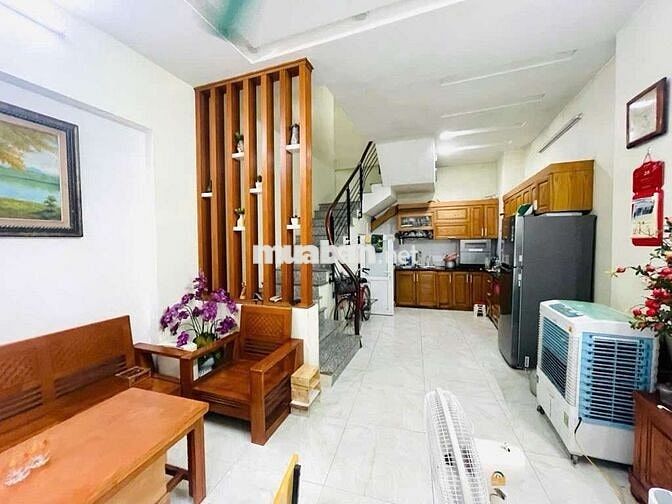 Bán nhà phố Thạch Cầu- 36m - ô tô vào - ngõ thông nhỉnh 7 tỷ