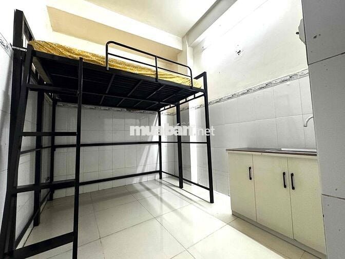 Phòng có gác , nội thất đầy đủ , giá rẻ