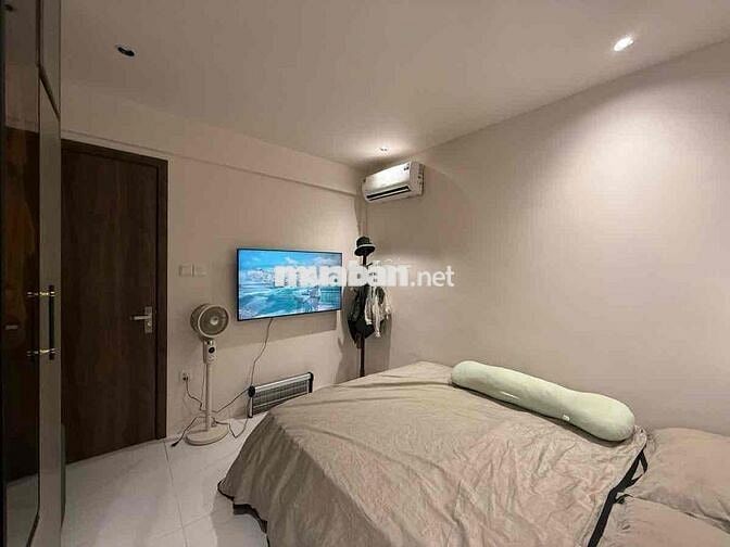Căn hộ 75 m2 tập thể cạnh ĐHNT chùa Láng - Vincom Nguyễn chí Thanh