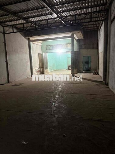 Cho thuê kho xưởng: 12 triệu/tháng Địa chỉ: 1/ liên khu 4-5 Bình Hưng