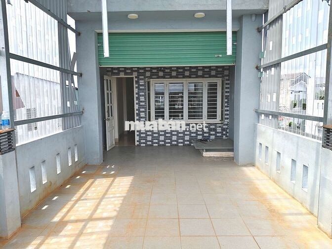 Cách Chợ đêm Linh Trung 500m. Phòng đẹp cho nữ sinh viên.