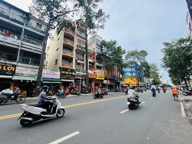 Bán Mặt Tiền Huyết Mạch Nguyễn CHí Thanh Q5