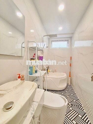 SIÊU PHẨM NHÀ PHỐ HIỆN ĐẠI – FULL NỘI THẤT CAO CẤP –3 LẦU – NGANG 5,5M