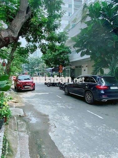 Nhà Full Nội Thất 1 Trệt 3 Lầu 5PN 4x18m Khu Công Ích Phạm Hữu Lầu