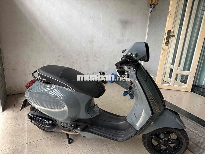 Cần bán vespa prima xám xi măng đời 2016 giá tốt.