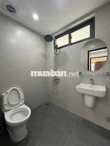 Bạn e đang cần bán nhà 5t,52m tại Mỗ Lao,vài bước ra phố chỉ nhỉnh 11t