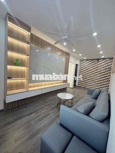 Nguyễn Huy Tưởng 130 m2  sổ đỏ tập thể 3 ngủ đẹp lô góc ô tô tải tránh