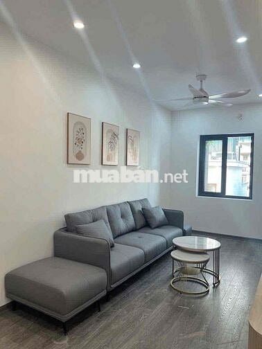 Nguyễn Huy Tưởng 130 m2  sổ đỏ tập thể 3 ngủ đẹp lô góc ô tô tải tránh
