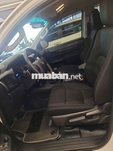 Toyota Hilux 2025 2.4L 4x4 MT - 4000 km