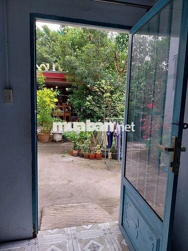 Nhà liền kề măt tiền đường ,sân vườn rộng thoáng mát yen tinh giá 3tr