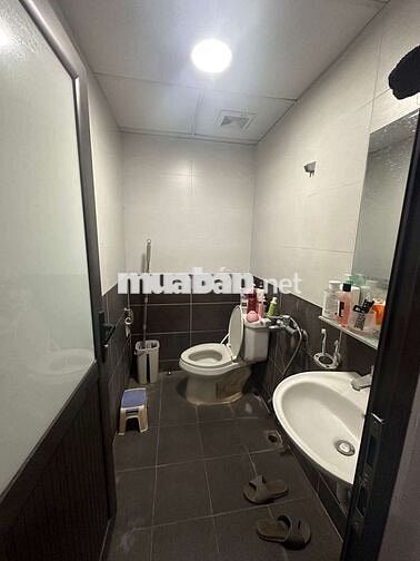 Bán căn hộ Ruby 3 Phúc Lợi 60m² 3 ngủ view hồ, giá hơn 3tỷ