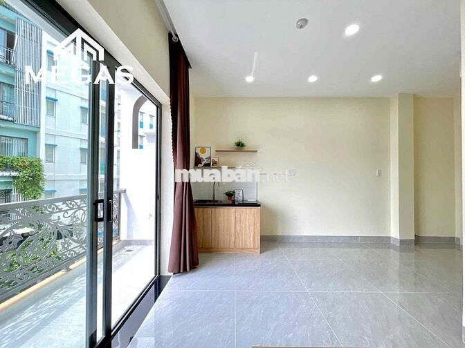 Căn Hộ STUDIO Ban Công - Full Nội Thất Siêu Thoáng Ngay Quận 1