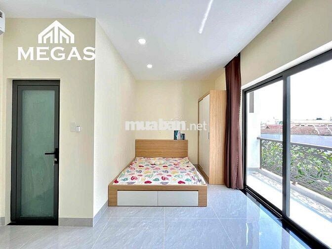 Căn Hộ STUDIO Ban Công - Full Nội Thất Siêu Thoáng Ngay Quận 1