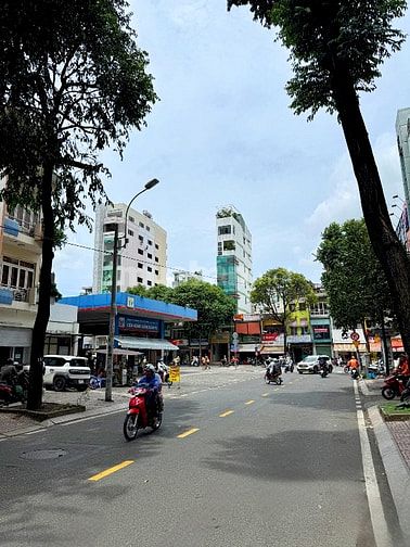 BÁN NHÀ MẶT TIỀN : 73 PHẠM NGỌC THẠCH - P. VÕ THỊ SÁU - Q. 3 - TPHCM