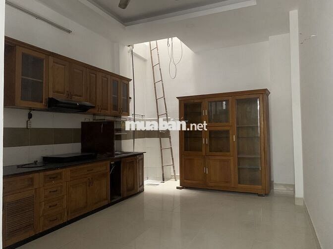 Cho Thuê Nhà MT Đường T6 P Tây Thạnh. Nhà 2 lầu 4pn sân thượng.