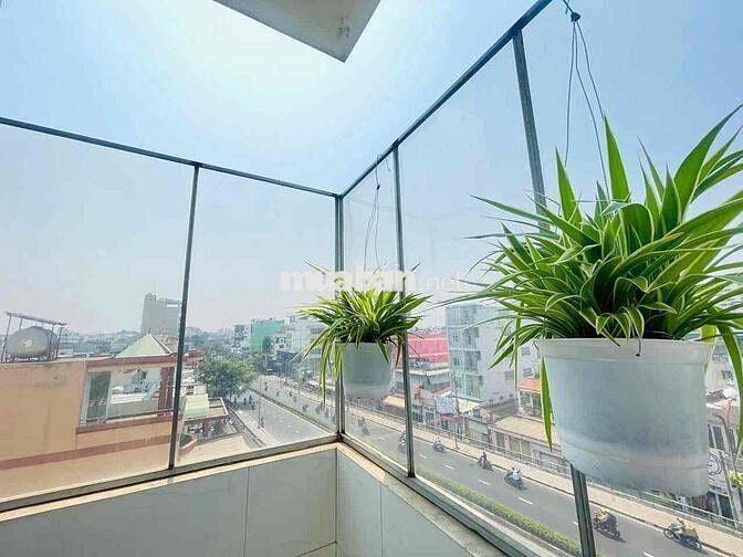 Phòng ban công máy lạnh free 2 xe 3tr8