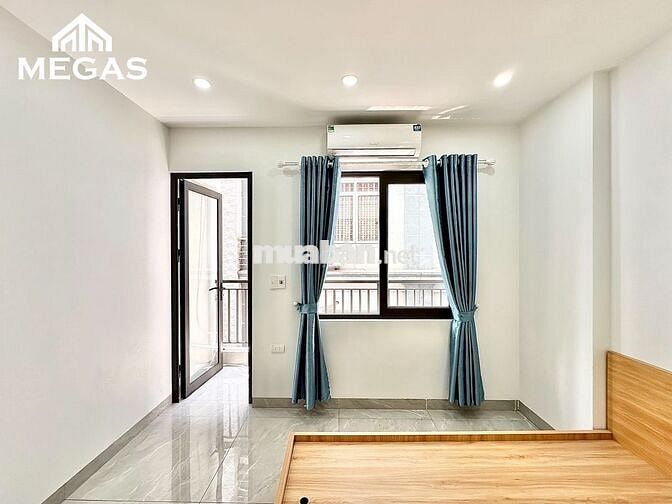 CHO THUÊ CĂN HỘ STUDIO ĐẸP BAN CÔNG THOÁNG NGAY ĐẠI LỘ THĂNG LONG