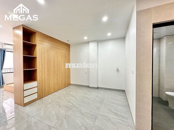 CHO THUÊ CĂN HỘ STUDIO ĐẸP BAN CÔNG THOÁNG NGAY ĐẠI LỘ THĂNG LONG