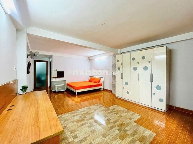 PHÒNG CHO THUÊ ĐẦY ĐỦ TIỆN NGHI, CỬA SỔ THOÁNG, GIỜ TỰ DO LÊ ĐỨC THỌ
