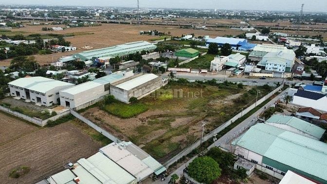 Cho thuê đất trống, kho mái che tiền chế 9m , Nguyễn Hữu Trí , Long An