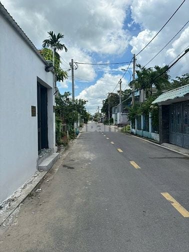 CẦN BÁN GẤP LÔ ĐẤT DT XÂY NHÀ CỰC ĐẸP