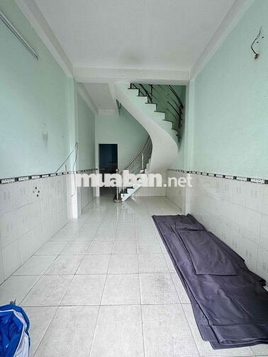 Nhà Nguyên Căn 2 phòng ngủ, 2wc mặt tiền hẻm xe hơi