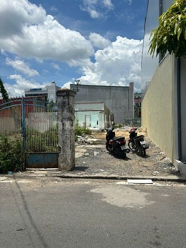 CẦN BÁN GẤP LÔ ĐẤT DT XÂY NHÀ CỰC ĐẸP