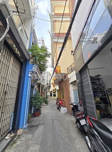 Bán nhà góc 2 mặt hẻm rộng 3m Nguyễn Văn Nguyễn thông Hoàng Sa, Quận 1