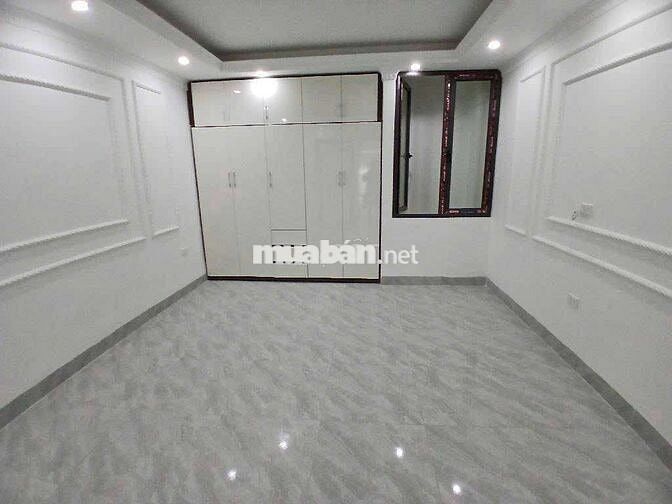 LĨNH NAM NGÕ THÔNG Ô TÔ TRÁNH - 5 TẦNG MỚI KOONG - THANG MÁY GARA Ô TÔ