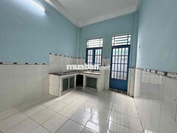 Nhà Nguyên Căn 2 phòng ngủ, 2wc mặt tiền hẻm xe hơi