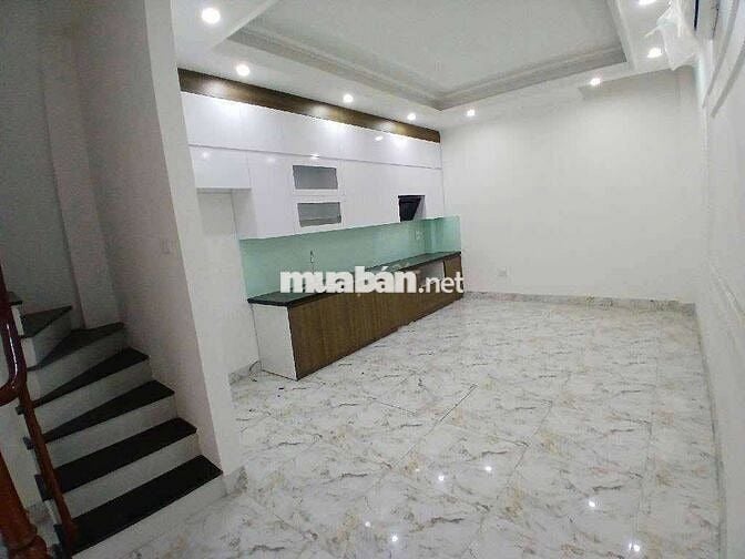 LĨNH NAM NGÕ THÔNG Ô TÔ TRÁNH - 5 TẦNG MỚI KOONG - THANG MÁY GARA Ô TÔ