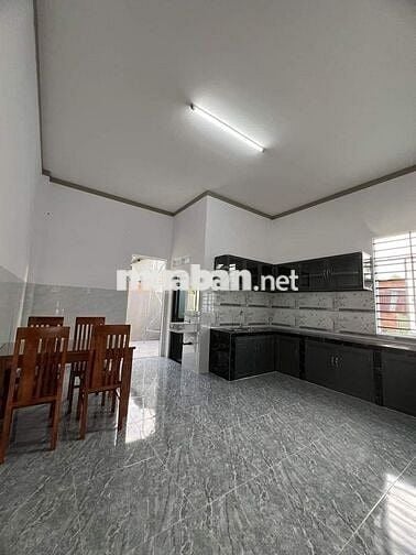 CHỦ THANH LÝ NHÀ CẤP 4 - GẦN NGAY CHỢ CẦU XÁNG BÌNH CHÁNH