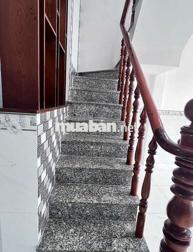 NHÀ LẦU 4M - 10M HÓC MÔN 320 TRIỆU KHÔNG TRANH CHẤP