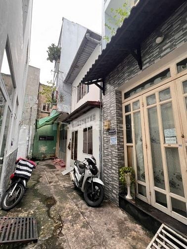 Bán nhà mới 3 tấm ngay chợ Bà Quẹo Trường Chinh Tân Bình, giá 3.88 tỷ