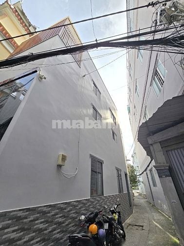Bán nhà góc 2 mặt hẻm rộng 3m Nguyễn Văn Nguyễn thông Hoàng Sa, Quận 1