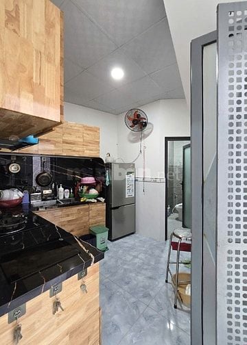 Bán nhà góc 2 mặt hẻm rộng 3m Nguyễn Văn Nguyễn thông Hoàng Sa, Quận 1