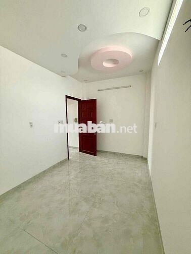 nhà 4,5x12m trệt 2 lầu 3 phòng ngủ 2wc, gần eon Tân Phú hẻm xe hơi