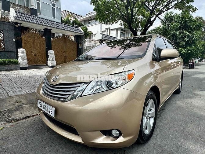 Toyota Sienna 2010 bản LE 2 cửa điện - 80000 km